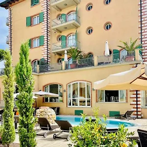 La Pigna *** Marina di Pietrasanta