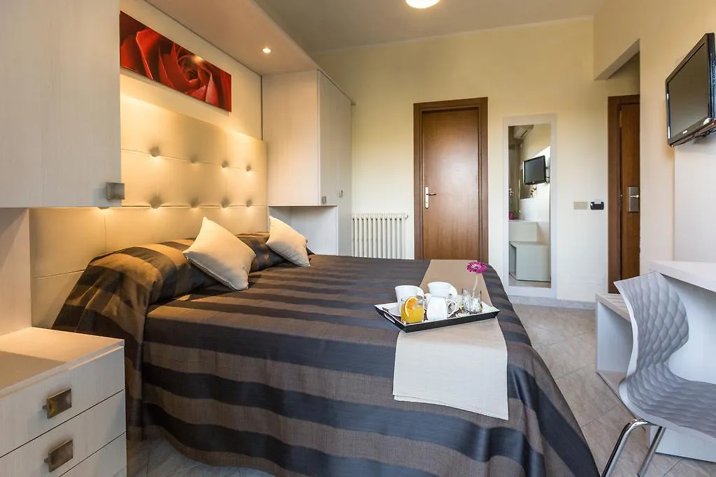 Hotel King Marina di Pietrasanta 3*,  Italy